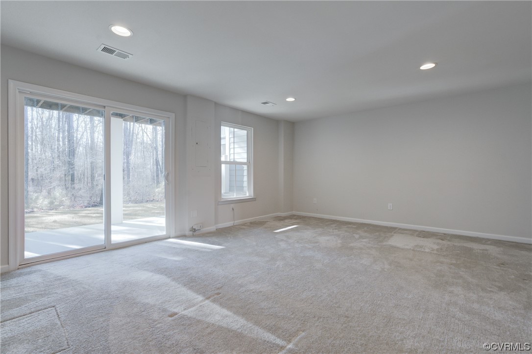 429 Crofton Village Terrace Midlothian, VA 23114 - Photo 7 of 35 an empty room with windows