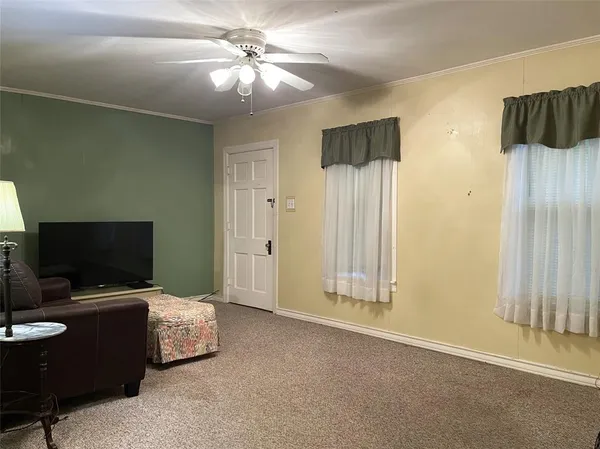 $162,860 | 421 South 8th Avenue, Teague, TX 75860