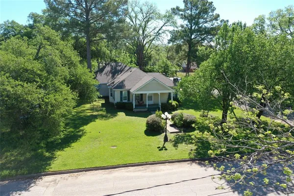 $162,860 | 421 South 8th Avenue, Teague, TX 75860