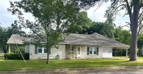 $162,860 | 421 South 8th Avenue, Teague, TX 75860