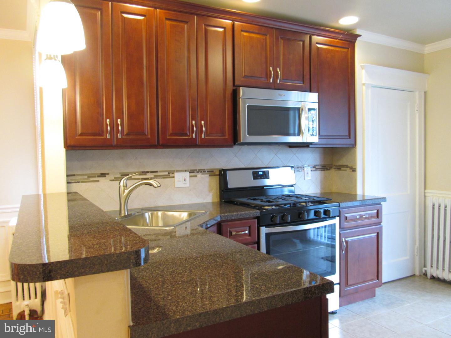 7505 Briar Road Philadelphia, PA 19138 - Photo 8 of 25 Gallery Image 8