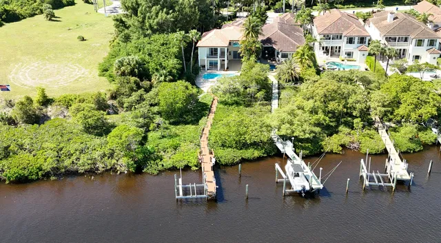 a view of a entryway door of the house