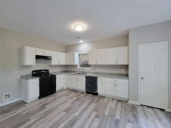 $2,300 | 13522 Ryanwood Drive, Houston, TX 77065