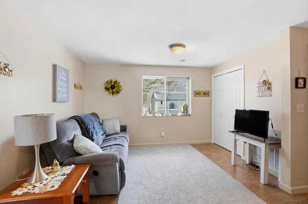 $399,900 | 38630 Woodview Lane, Le Center, MN 56057