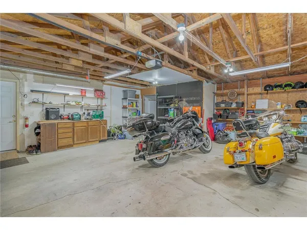 $399,900 | 38630 Woodview Lane, Le Center, MN 56057