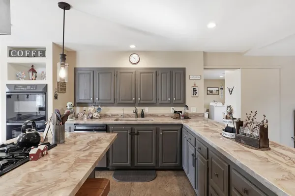 $399,900 | 38630 Woodview Lane, Le Center, MN 56057