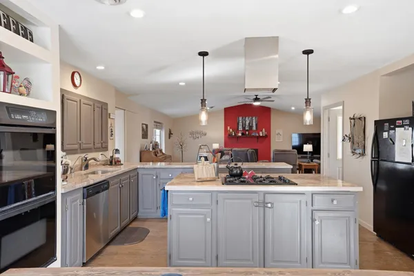 $399,900 | 38630 Woodview Lane, Le Center, MN 56057