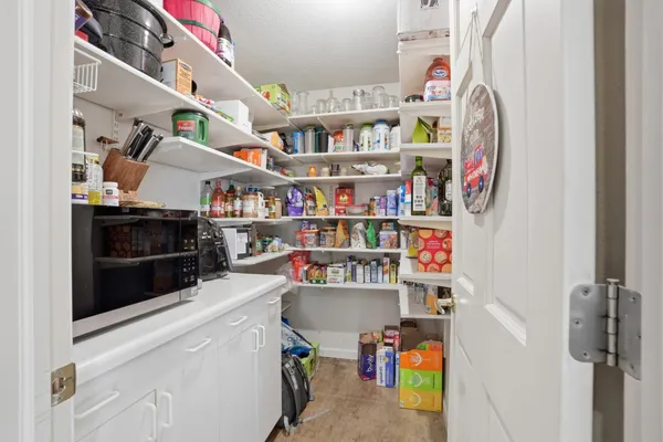 $399,900 | 38630 Woodview Lane, Le Center, MN 56057