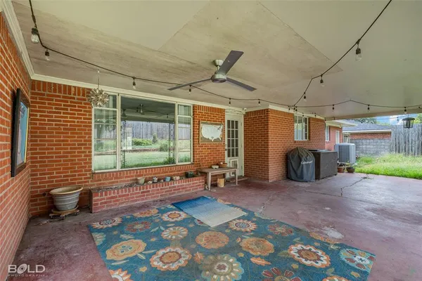 $2,200 | 222 Stephenson Street, Shreveport, LA 71104