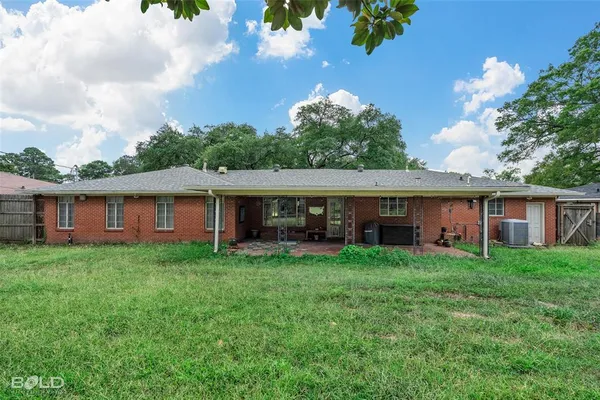 $2,200 | 222 Stephenson Street, Shreveport, LA 71104