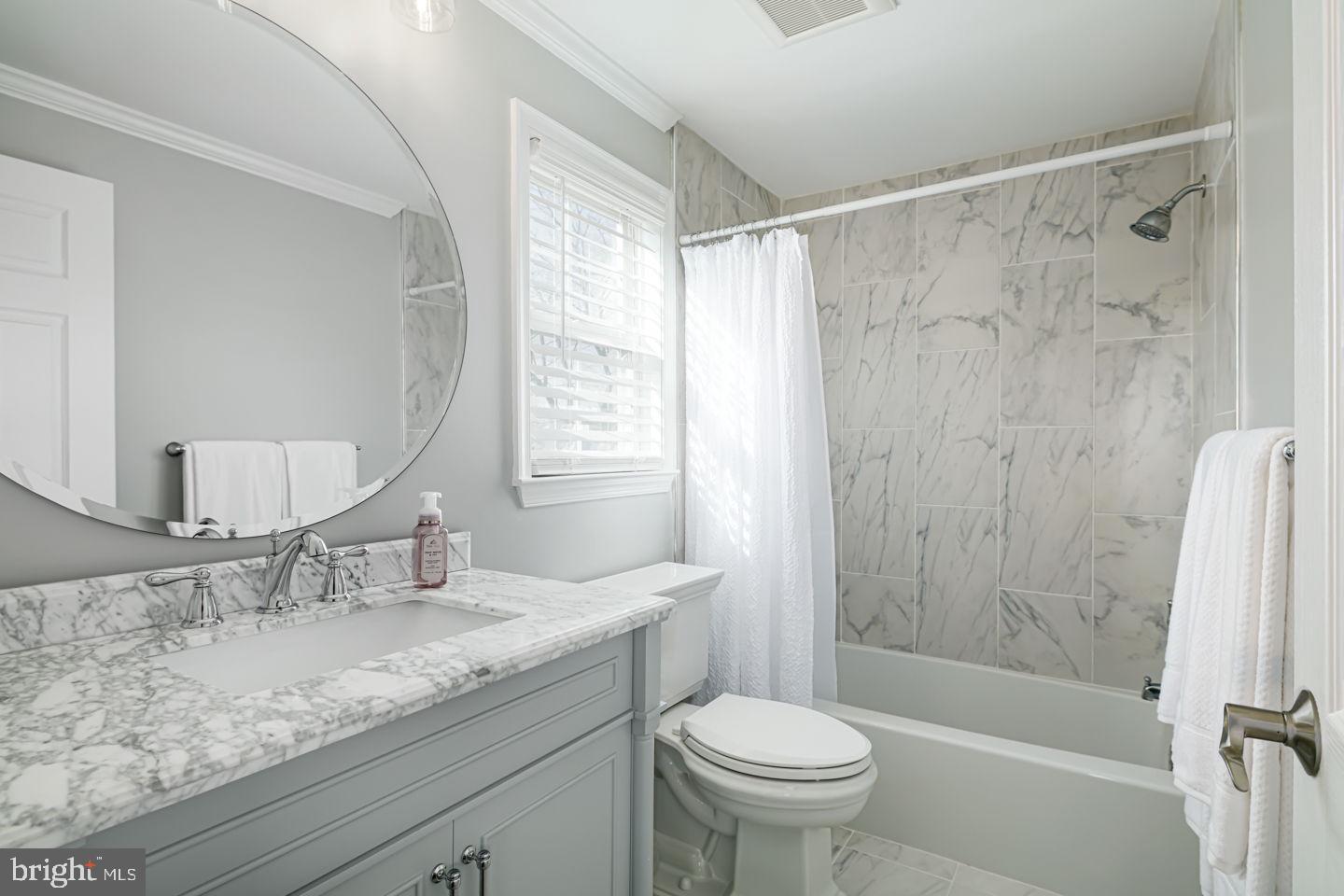 18 Hamilton Road Marlton, NJ 08053 - Photo 22 of 34 NEW main full bath, upper level