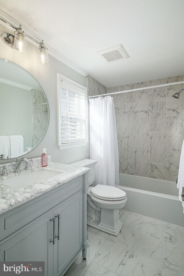 18 Hamilton Road Marlton, NJ 08053 - Photo 23 of 34 Home has wonderful natural light