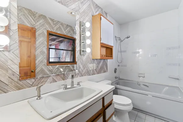 $325,000 | 1452 Langfield Street, White Lake, MI 48386