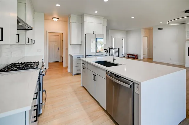 $679,900 | 6612 Vista Windsor Wi 53598, Windsor, WI 53598