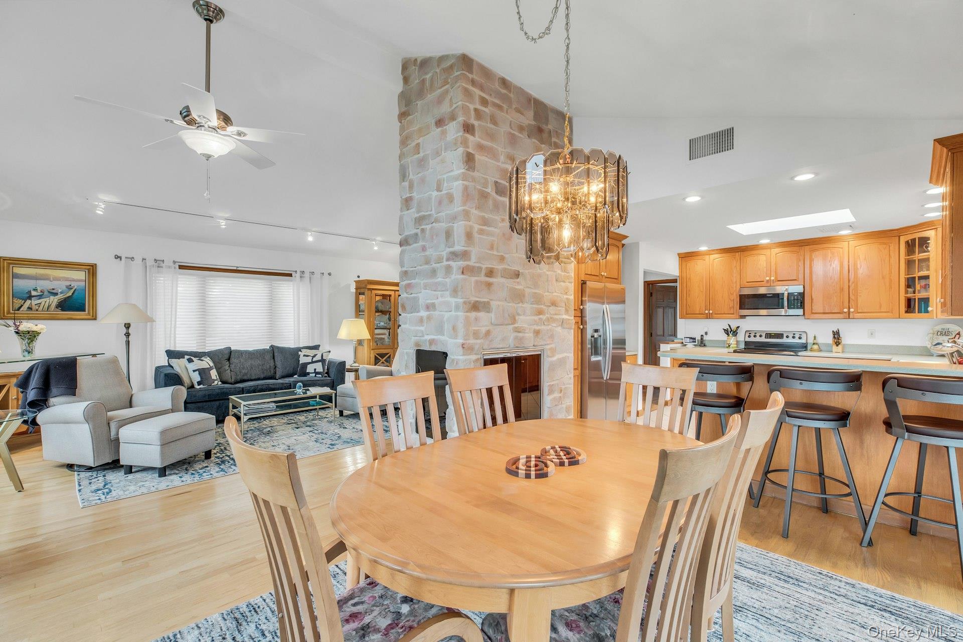 6 Mill Pond Road Hampton Bays, NY 11946 - Photo 13 of 38