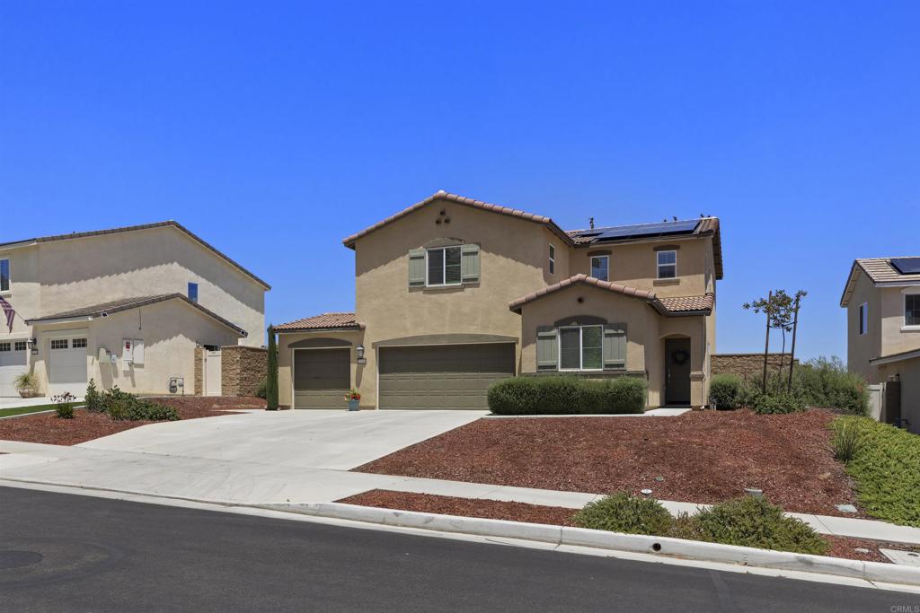 32184 Rambling Court Winchester, CA 92596 - Photo 3 of 37