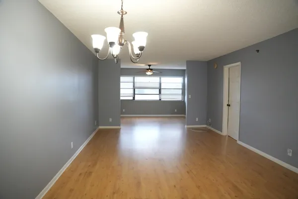 $1,500 | 4640 Lucerne Lakes Boulevard West, Unit 508, Lake Worth, FL 33467