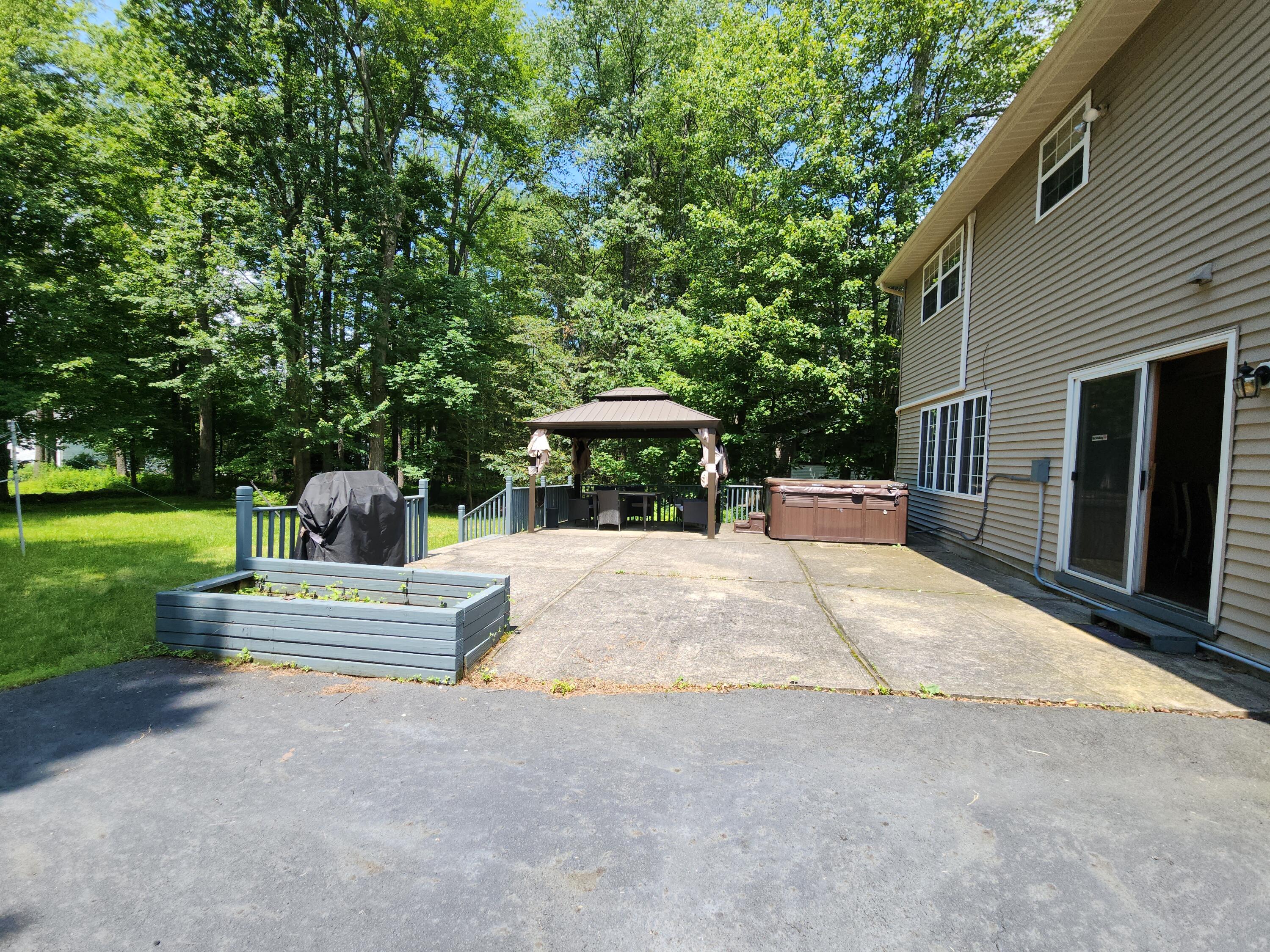 107 Birchwood Road Blakeslee, PA 18610 - Photo 3 of 57 20250628_140652