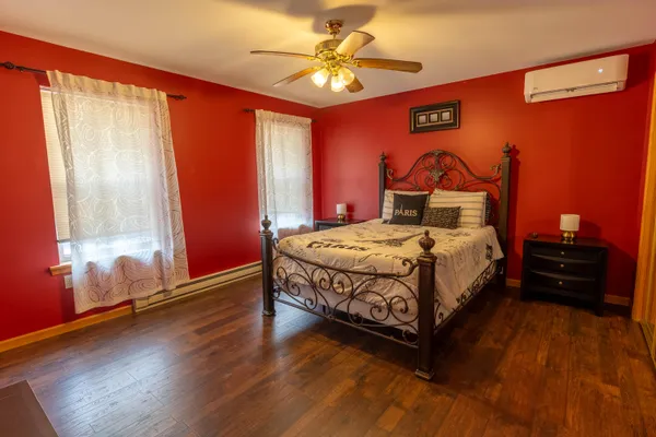 $355,000 | 107 Birchwood Road, Blakeslee, PA 18610
