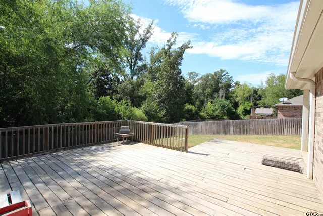 $1,895 | 203 Msn Crst Circle, Lindale, TX 75771