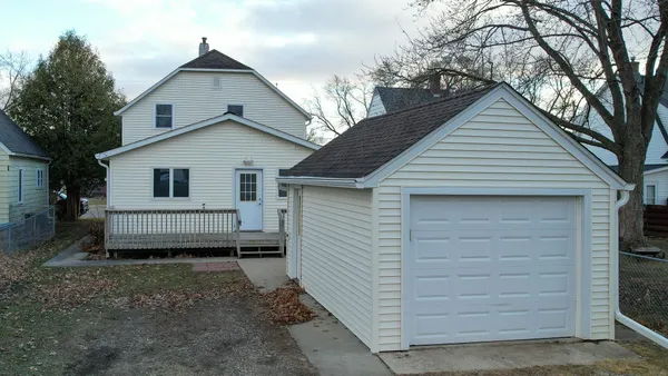 $235,000 | 1008 9th Avenue Southwest, Austin, MN 55912