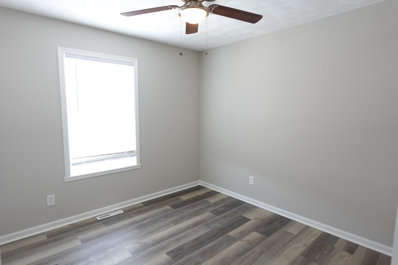 2140 Maxine Lane Rockford, IL 61102 - Photo 10 of 23 an empty room with a window