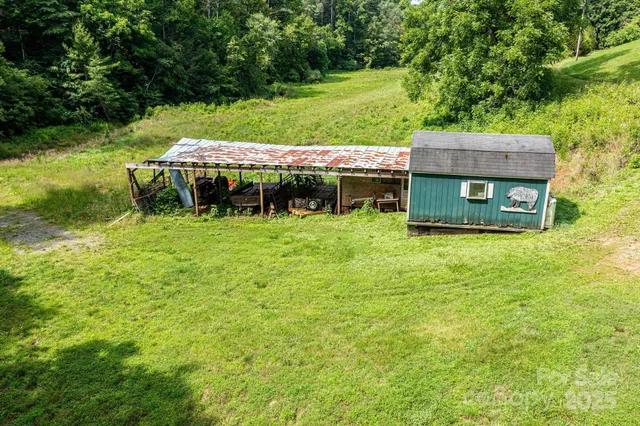 $720,000 | 5595 Cloverfield Place, Boomer, NC 28606