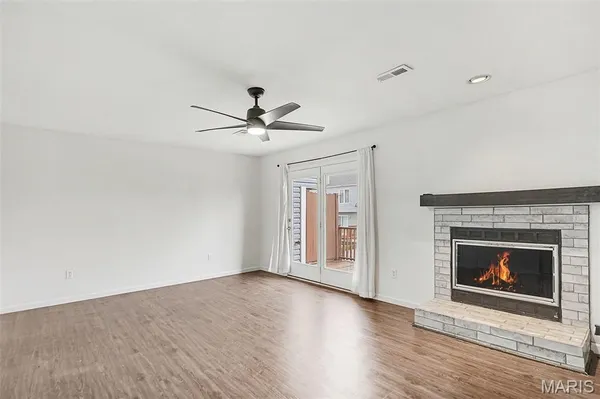 $225,000 | 202 King Drive, Unit B, St. Charles, MO 63303