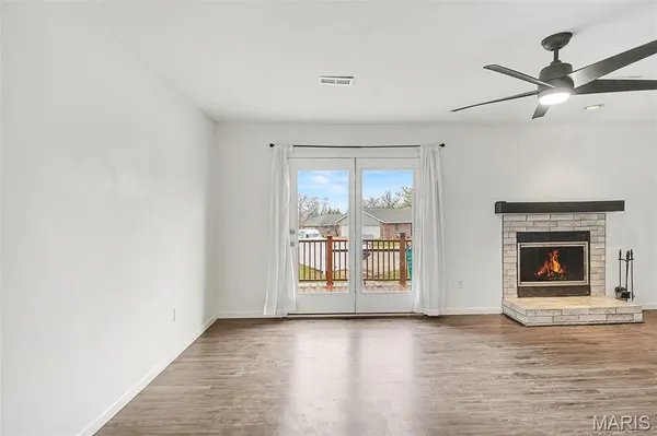 $225,000 | 202 King Drive, Unit B, St. Charles, MO 63303