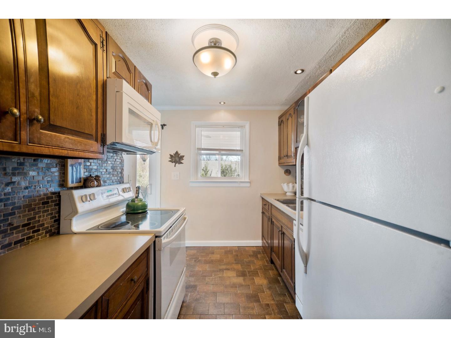 108 Beech Road Wallingford, PA 19086 - Photo 13 of 25 Kitchen