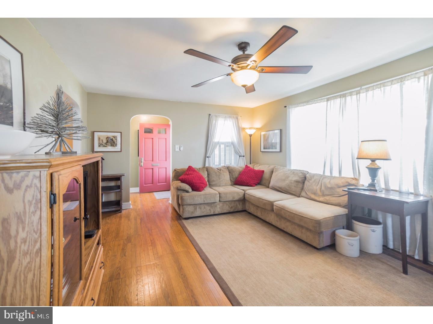 108 Beech Road Wallingford, PA 19086 - Photo 7 of 25 Living Room