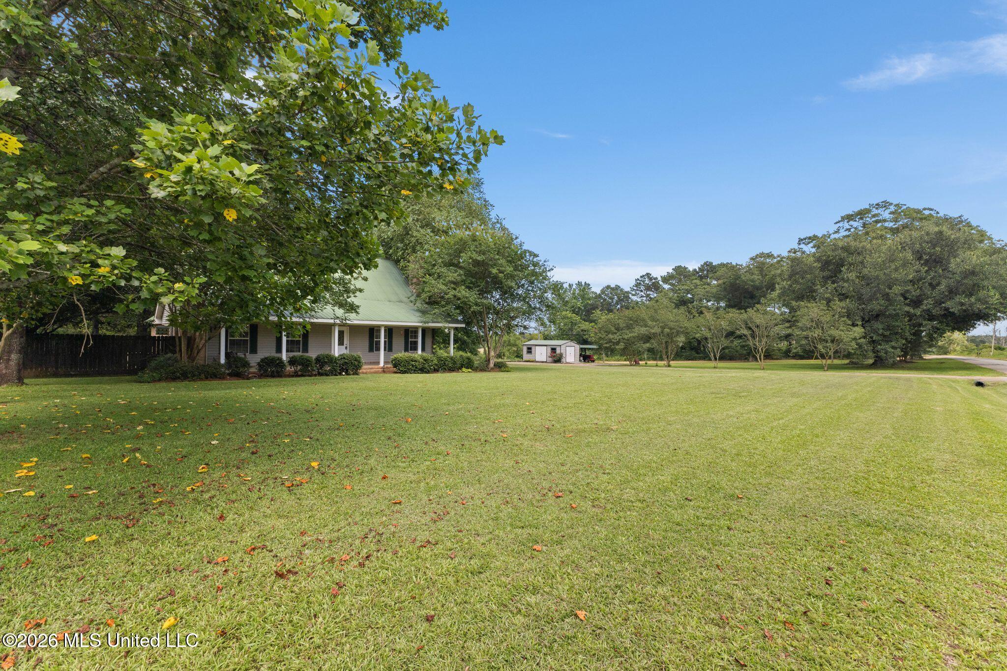 462 Sunset-Williamsburg Road Collins, MS 39428 - Photo 2 of 44 462_Sunset-Williamsburg_Rd-2