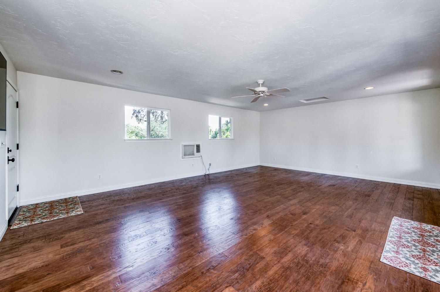 812 East Rialto Avenue Fresno, CA 93704 - Photo 39 of 42