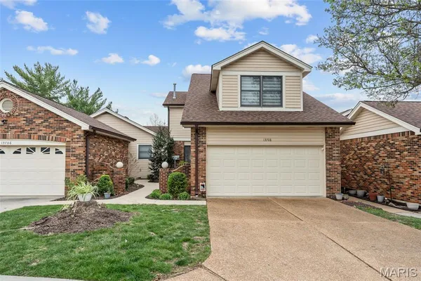 $287,900 | 13708 La Conte Court, St. Louis, MO 63128