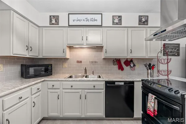 $287,900 | 13708 La Conte Court, St. Louis, MO 63128
