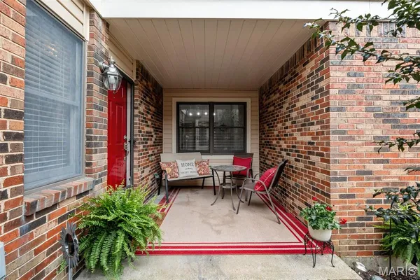 $287,900 | 13708 La Conte Court, St. Louis, MO 63128