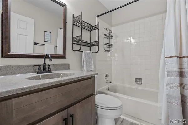 $287,900 | 13708 La Conte Court, St. Louis, MO 63128