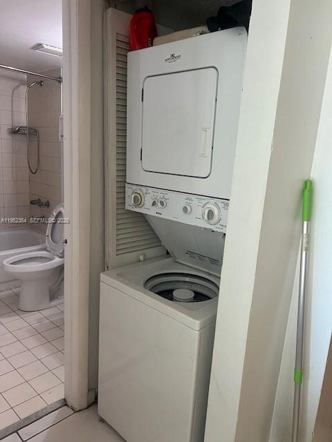 2055 Southwest 122nd Avenue, Unit 519 Miami, FL 33175 - Photo 5 of 13 a utility room with dryer and washer