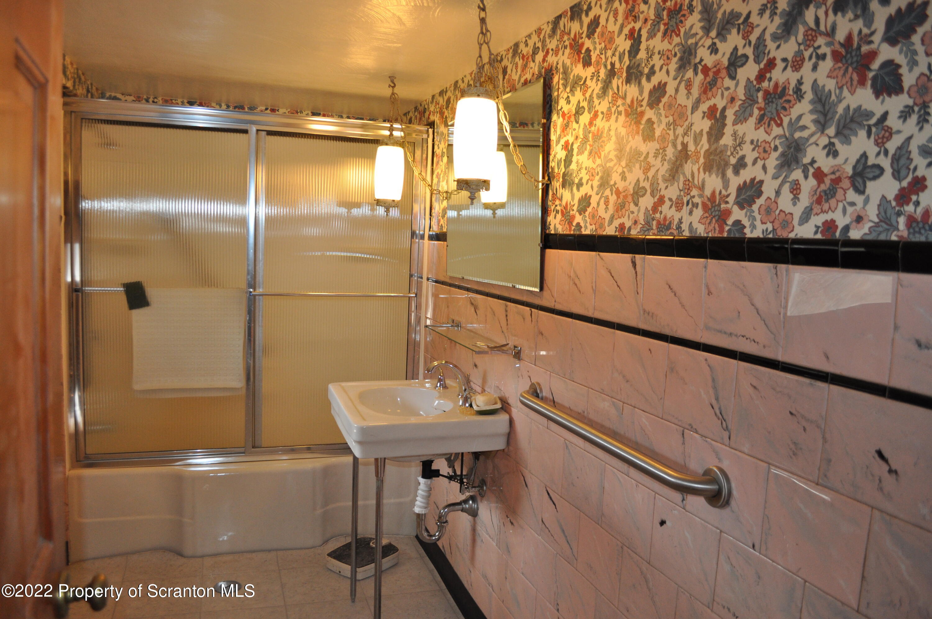 50 Hamlin Road Montrose, PA 18801 - Photo 24 of 34 Additional View of Bathroom