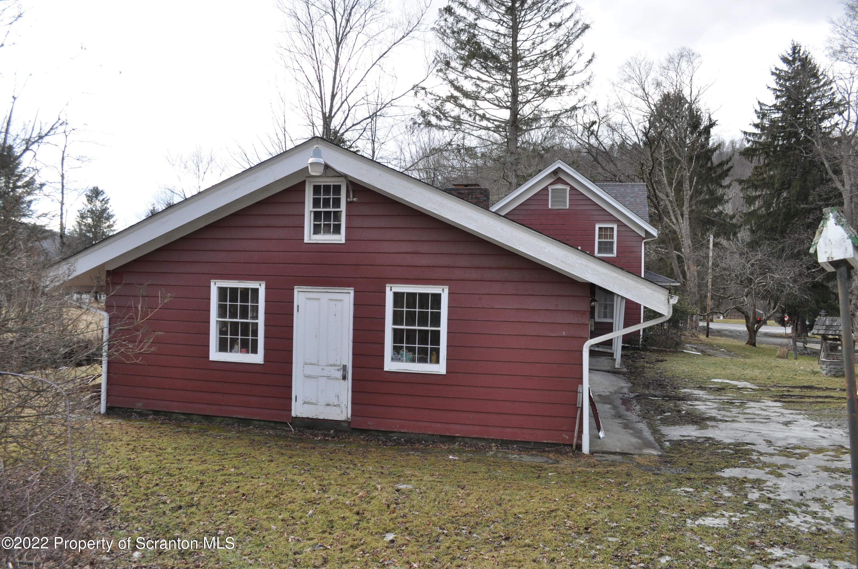 50 Hamlin Road Montrose, PA 18801 - Photo 27 of 34 Left Side of Home