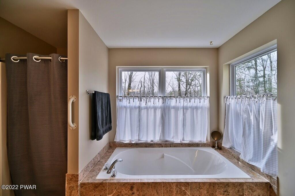 124-23 Ridge Circle Greentown, PA 18426 - Photo 51 of 84