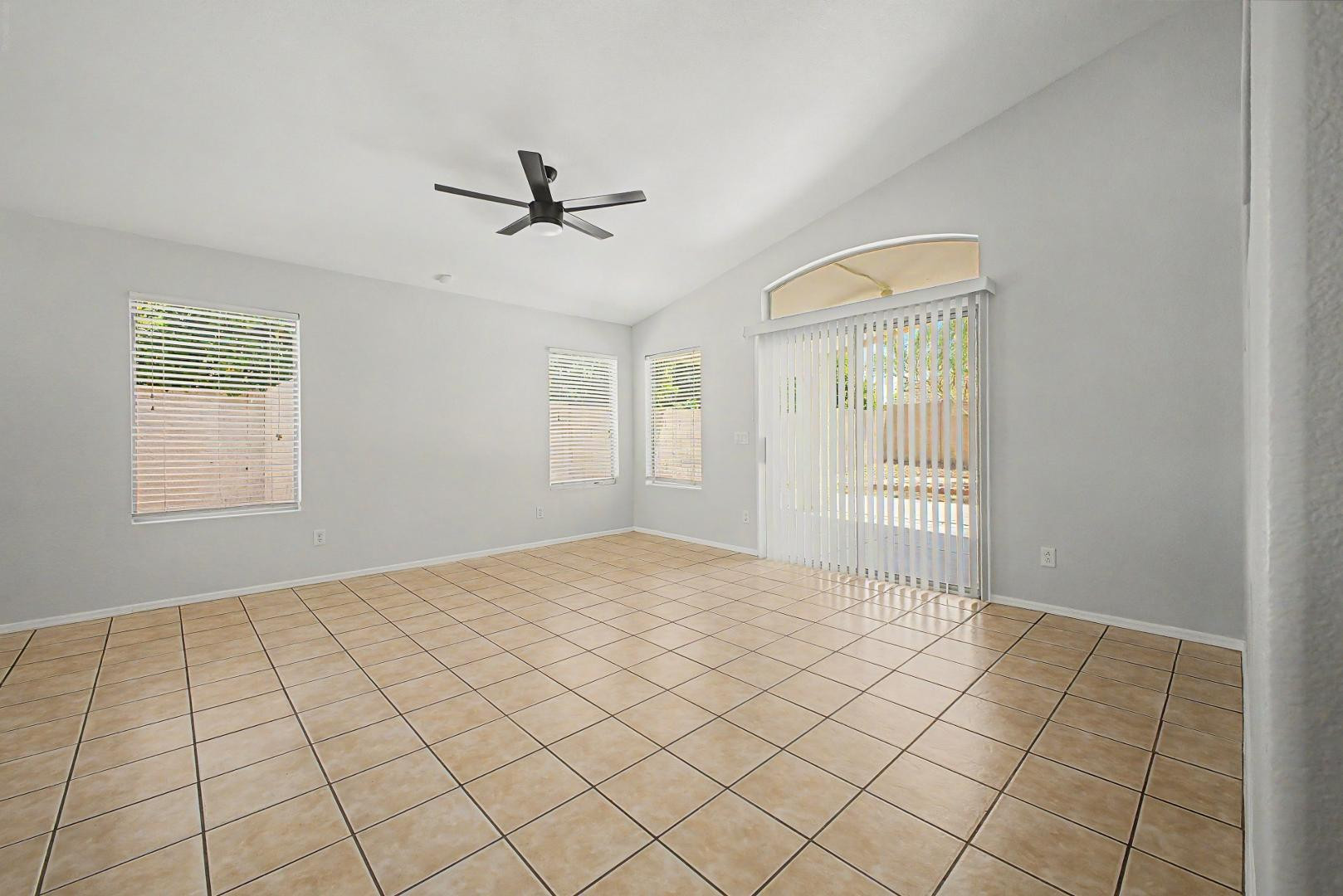 7043 West Phelps Road Peoria, AZ 85382 - Photo 5 of 32 Photo #5