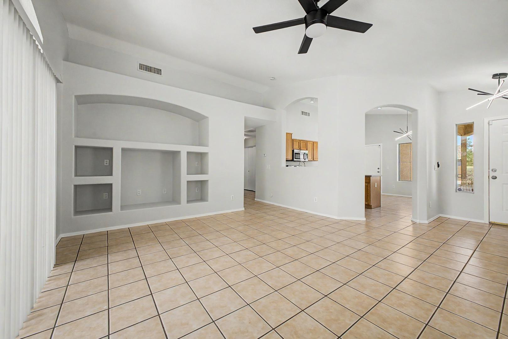 7043 West Phelps Road Peoria, AZ 85382 - Photo 8 of 32 Photo #8