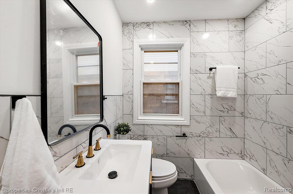 5040 Balfour Road Detroit, MI 48224 - Photo 15 of 37 Gallery Image 15
