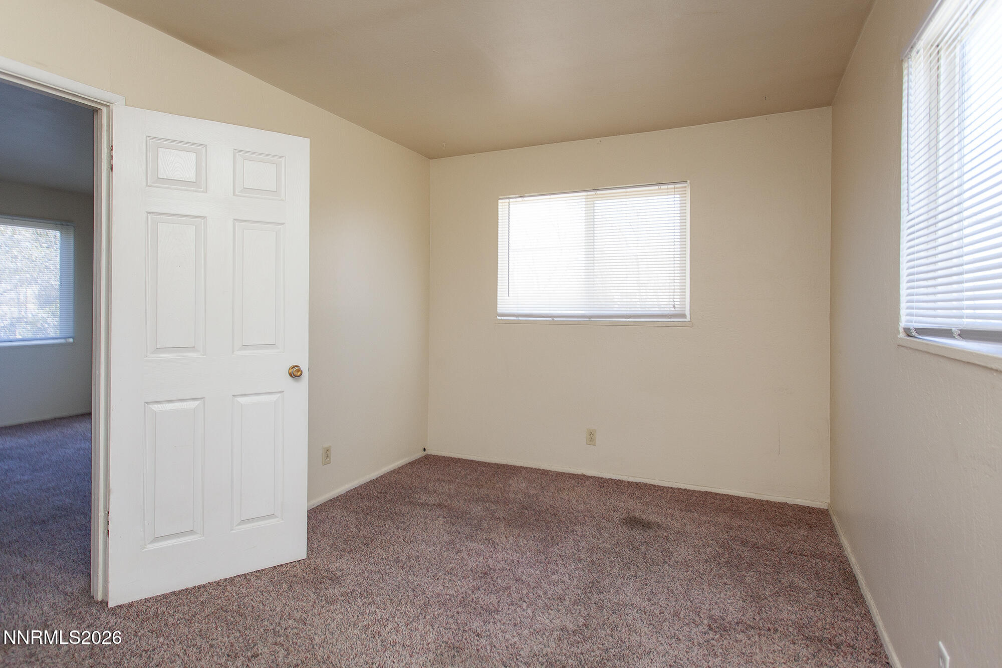 1060 Wilson Avenue Reno, NV 89502 - Photo 14 of 17 an empty room with windows