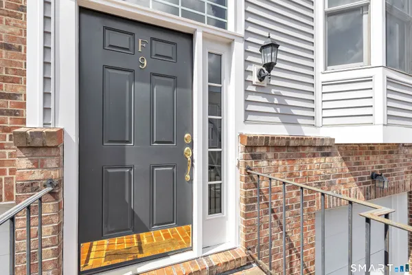 $355,000 | 2612 North Avenue, Unit F9, Bridgeport, CT 06604