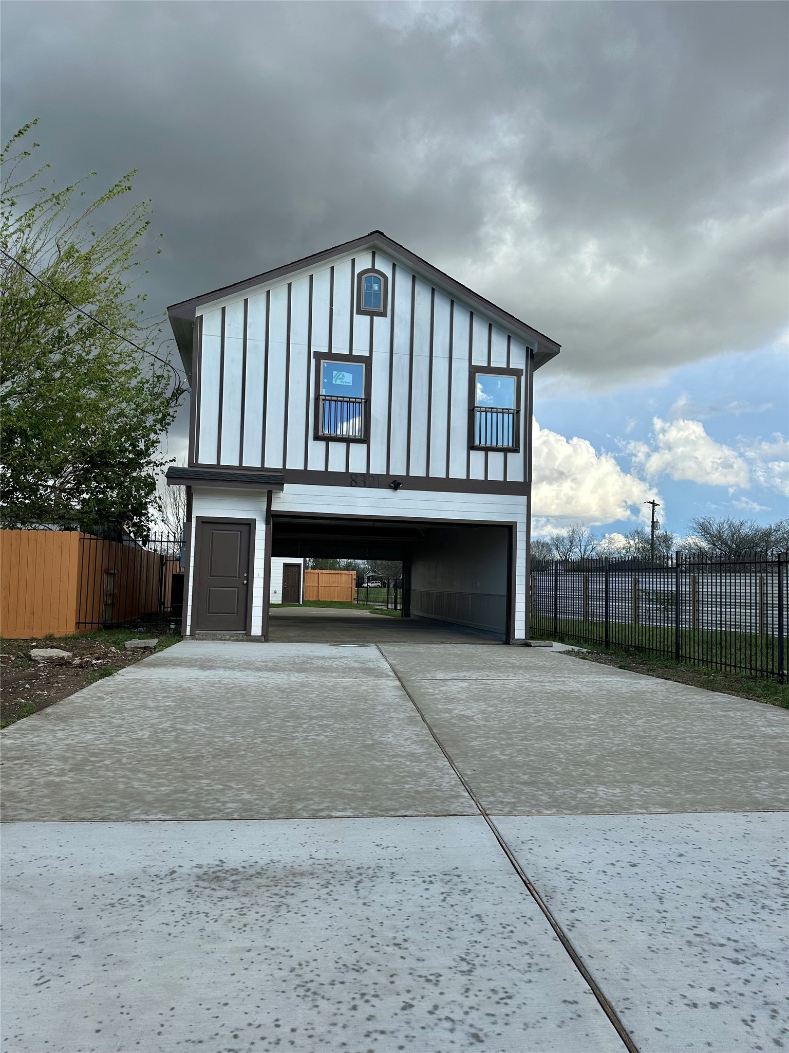 8321 Coma Street Houston, TX 77051 - Photo 11 of 46
