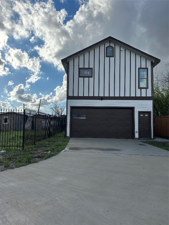 8321 Coma Street Houston, TX 77051 - Photo 2 of 46