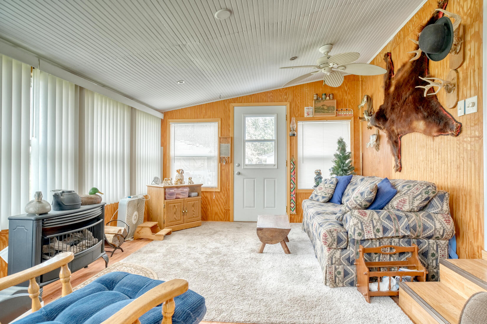 6900 North 600 West Rensselaer, IN 47978 - Photo 10 of 15 a living room with furniture and a large window