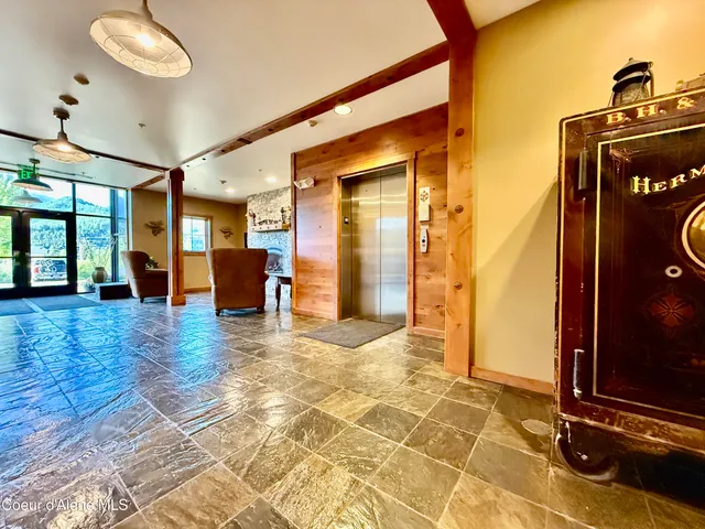 $375,000 | 834 Mc Kinley Avenue West, Unit 102, Kellogg, ID 83837